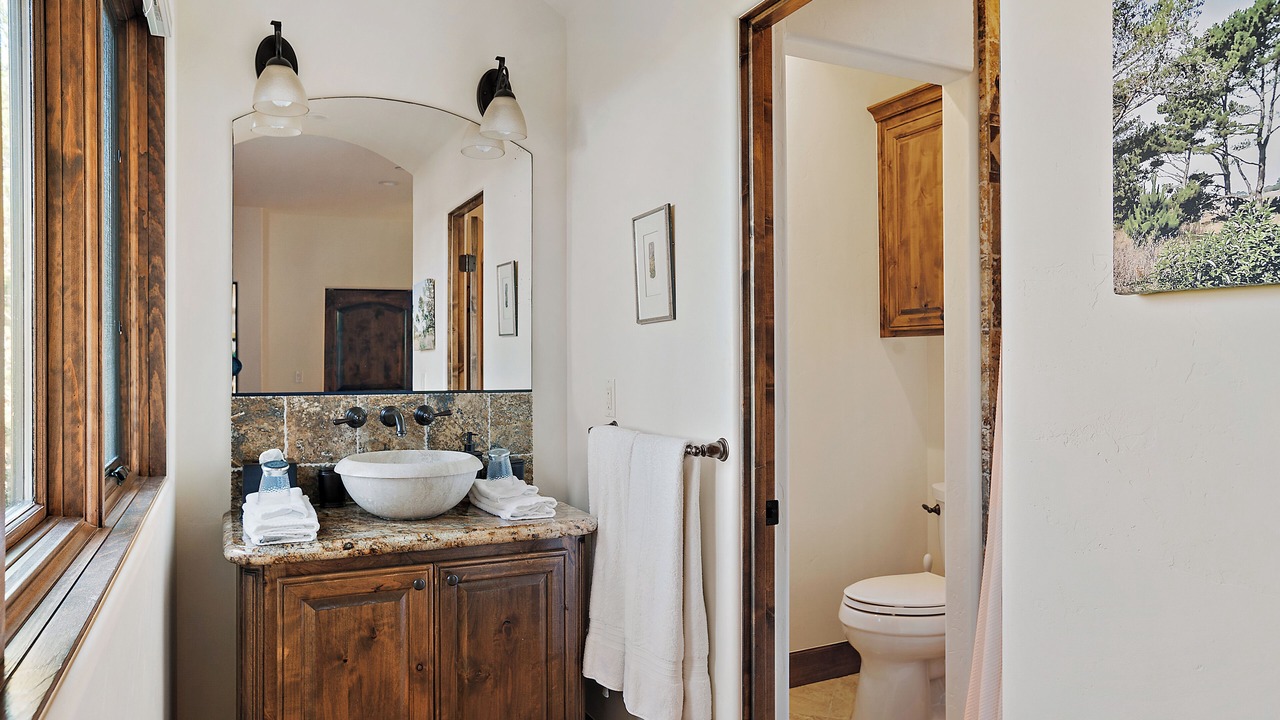 Photo of Bathroom in Happy Hill