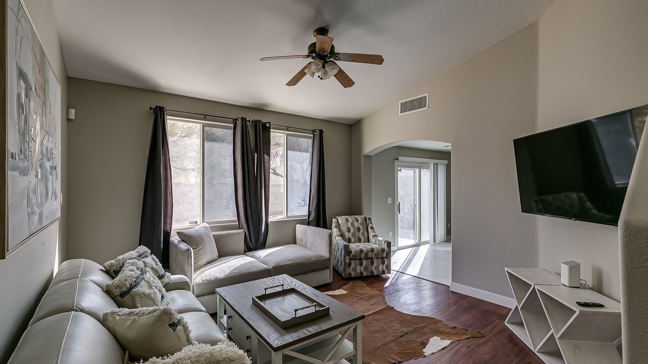 Photo of Livingroom in Rhodes Ranch