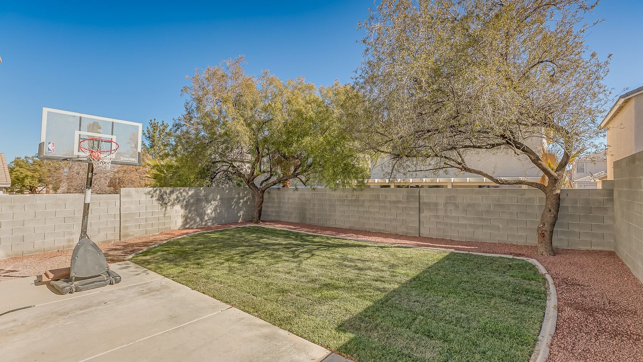 Photo of Others in Rhodes Ranch