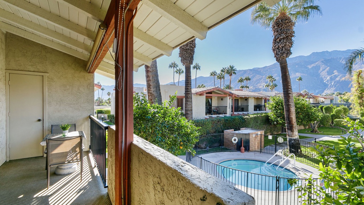 Photo of Patio Balcony in Sunrise Vista Chino
