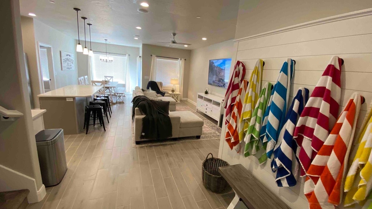 Photo of Livingroom in Hurricane