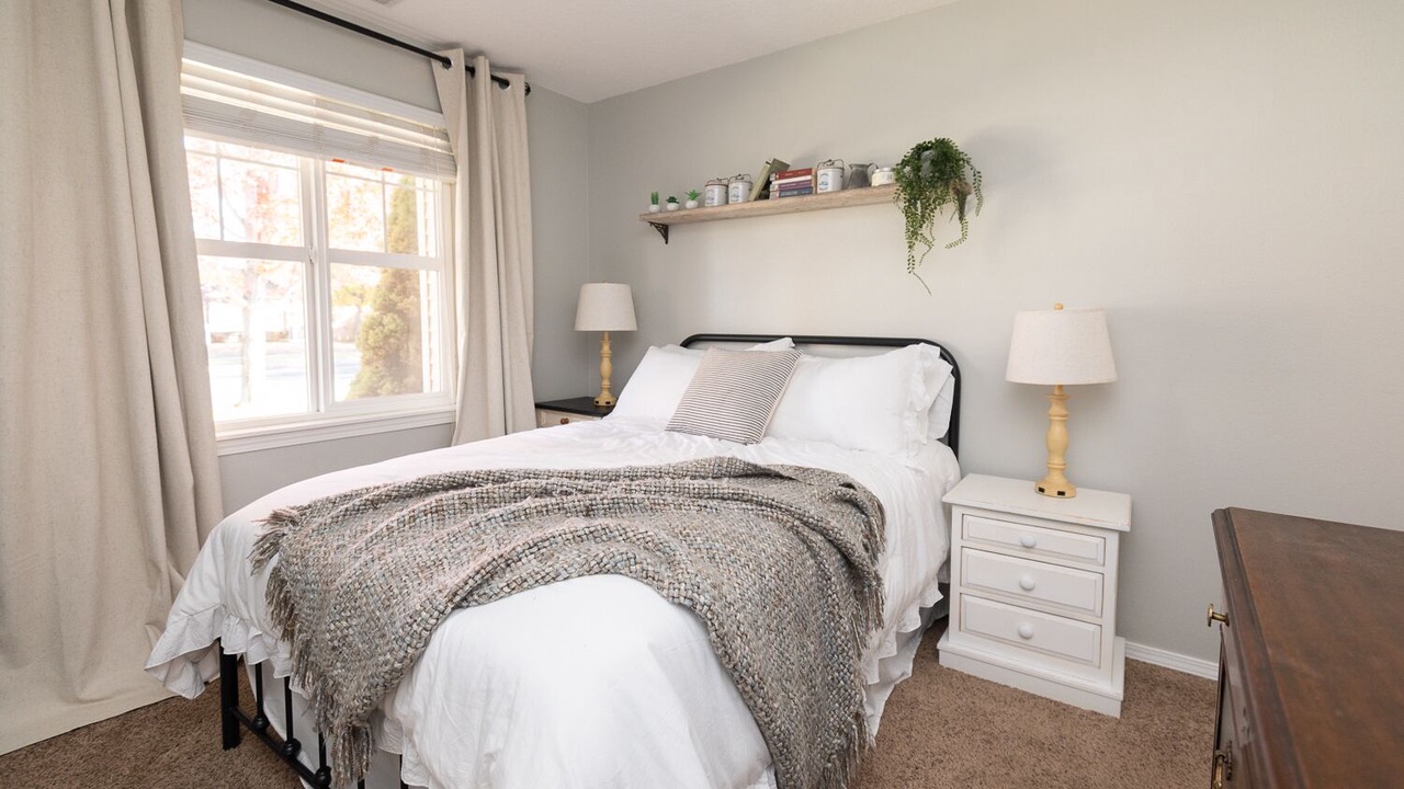 Photo of Bedroom in Old Farm District