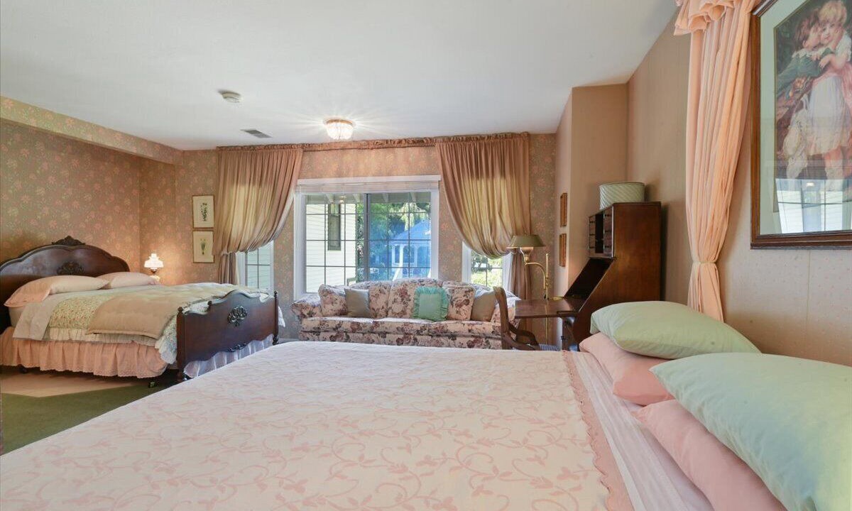Photo of Bedroom in Arroyo Grande