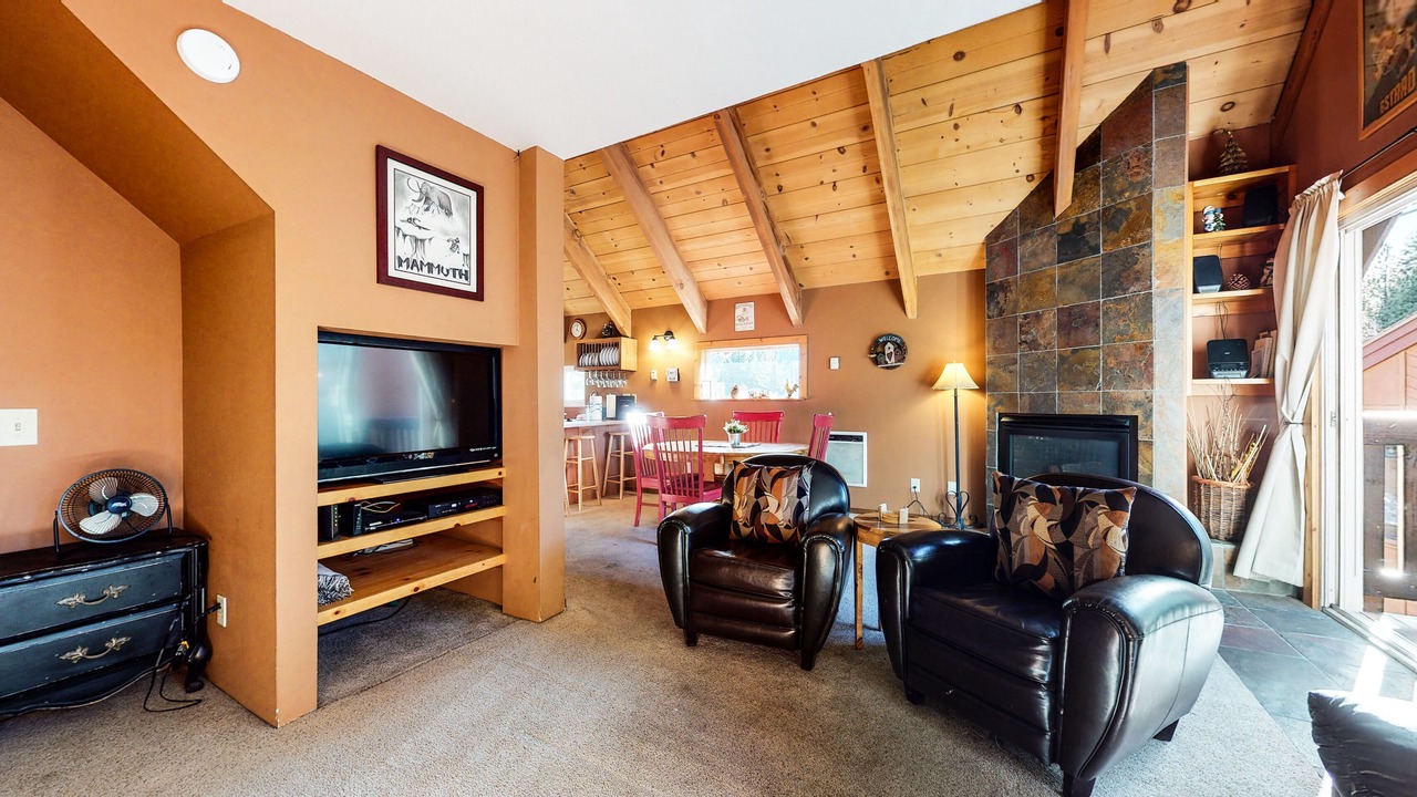 Photo of Livingroom in Mammoth Lakes