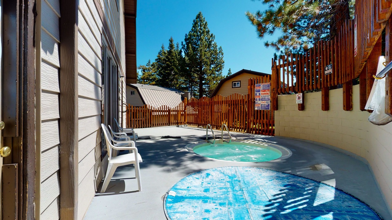 Photo of Outdoor in Mammoth Lakes