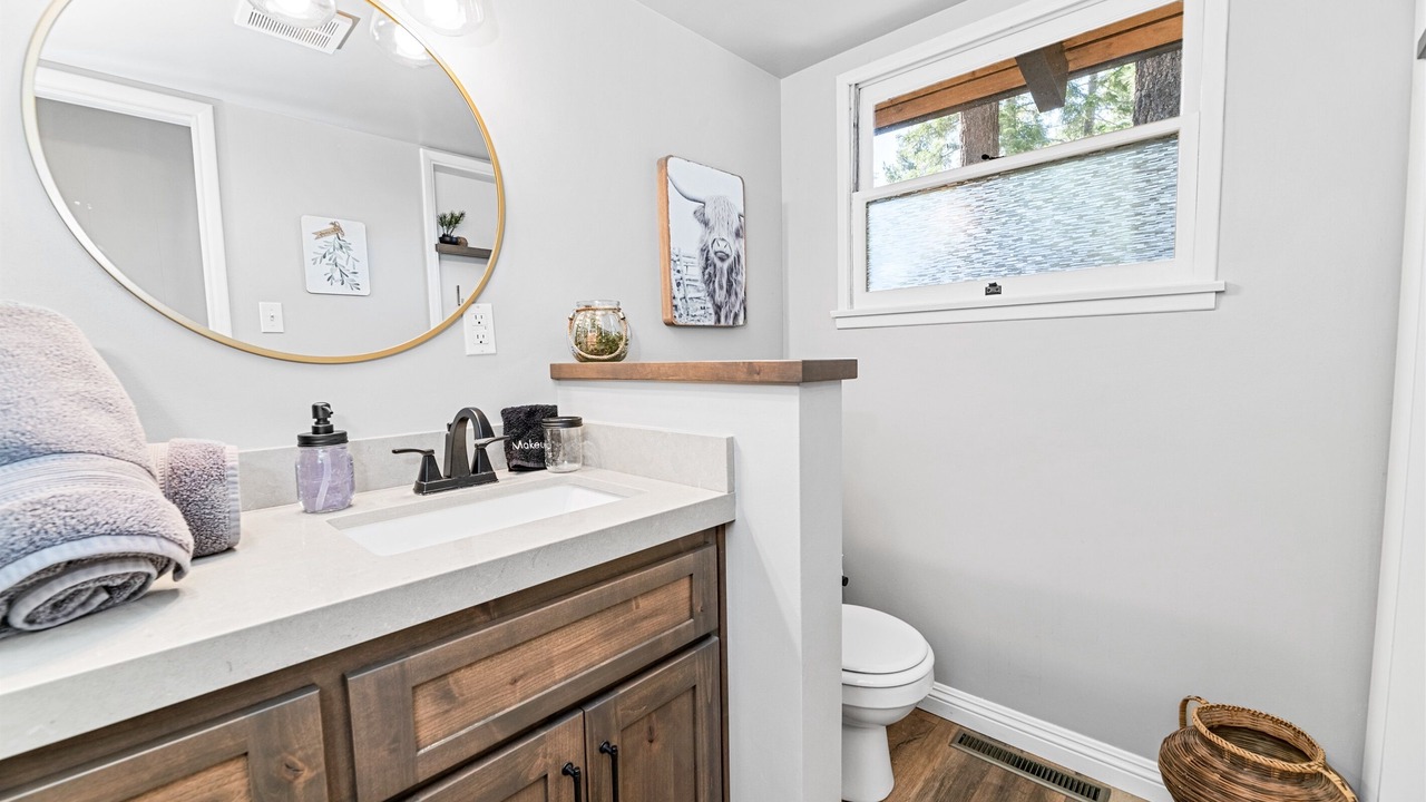Photo of Bathroom in Moonridge