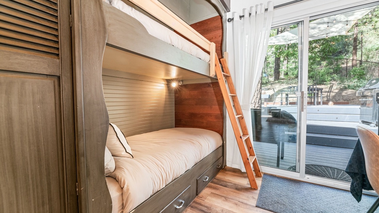 Photo of Bedroom in Moonridge