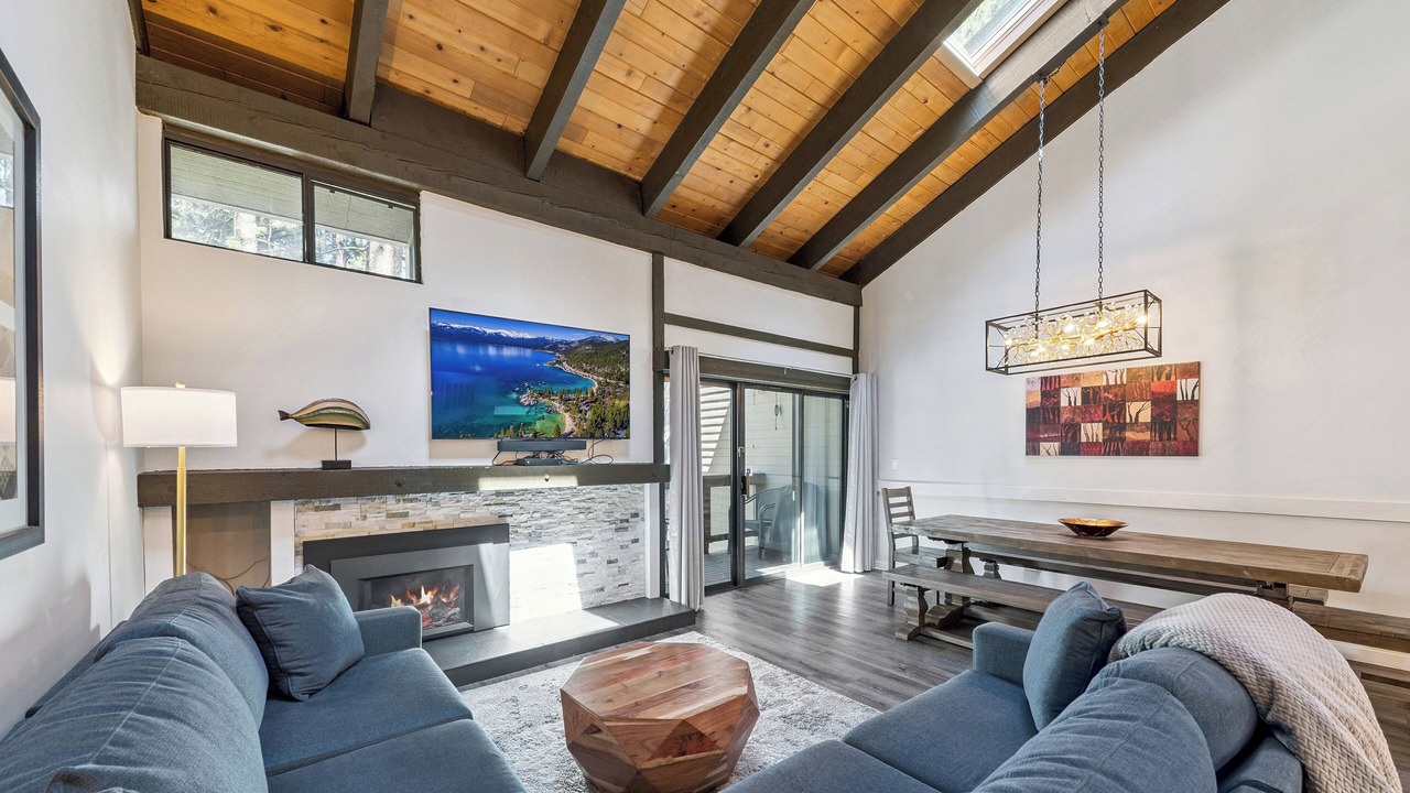 Photo of Livingroom in South Lake Tahoe