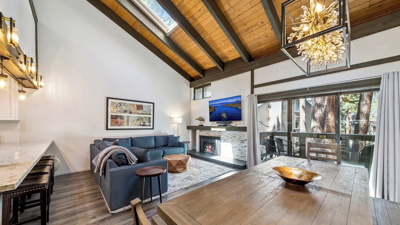 Photo of Livingroom in South Lake Tahoe
