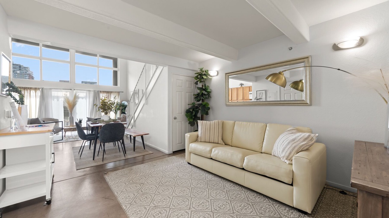 Photo of Livingroom in Downtown San Diego