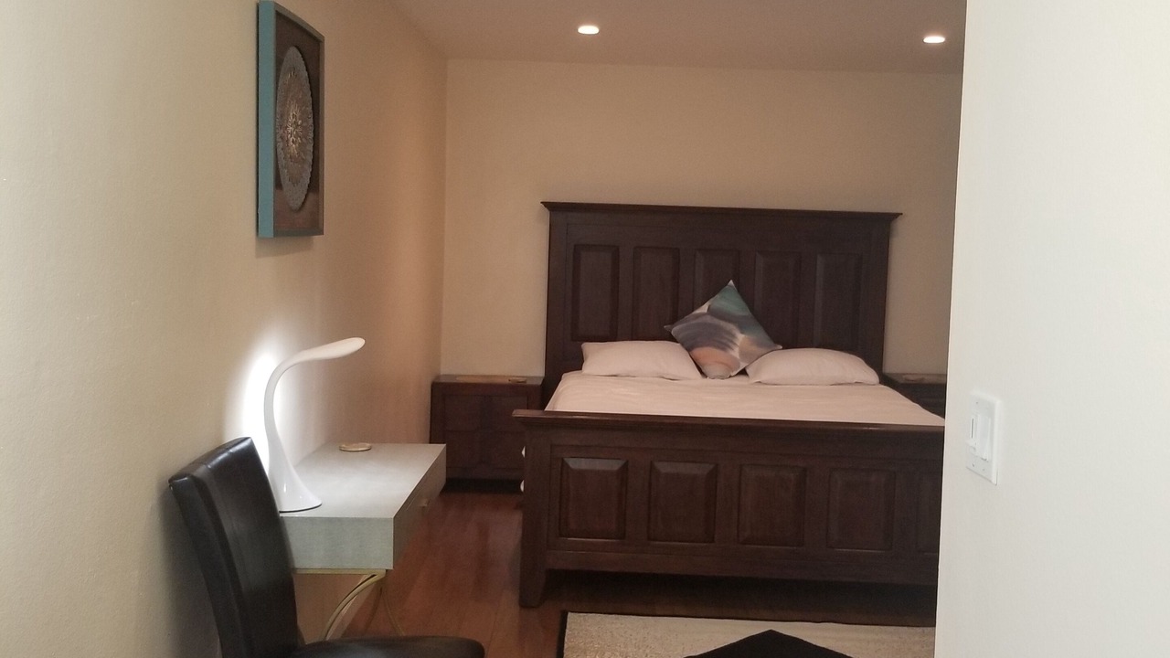 Photo of Bedroom in Bixby Knolls