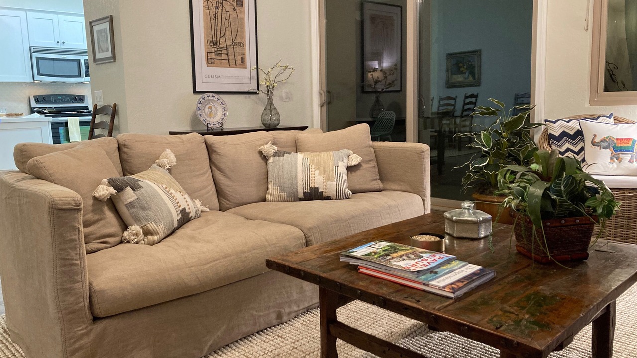 Photo of Livingroom in Palm Desert
