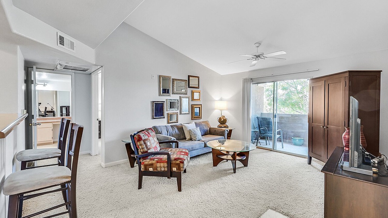 Photo of Livingroom in Silverado Ranch