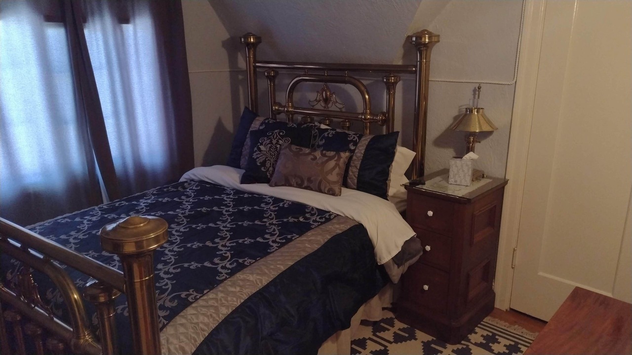 Photo of Bedroom in Vallejo