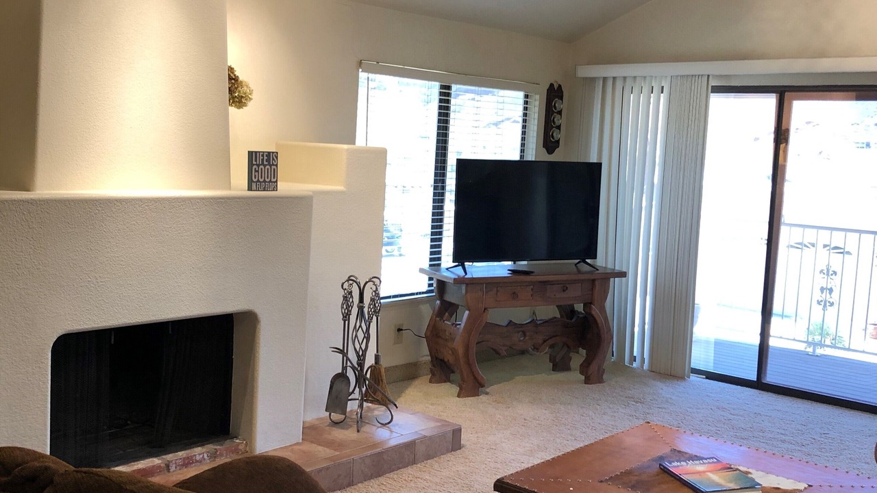 Photo of Livingroom in Parker Strip