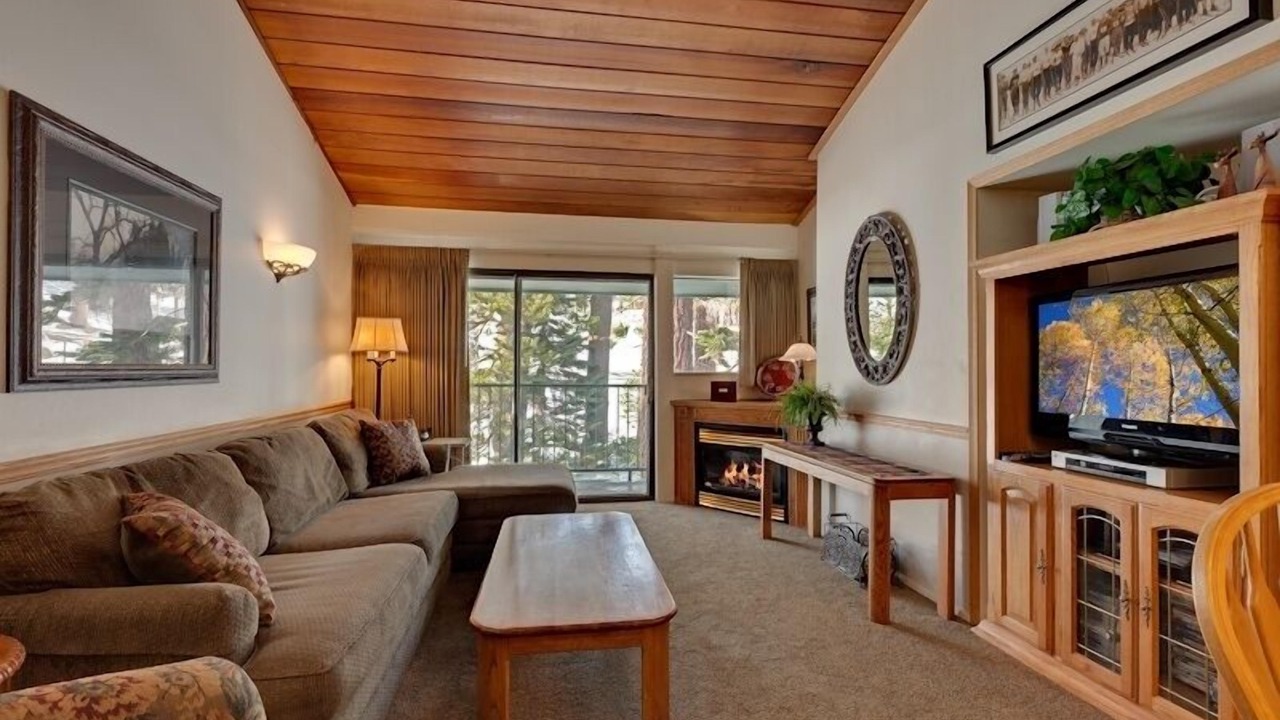 Photo of Bedroom in Mammoth Lakes