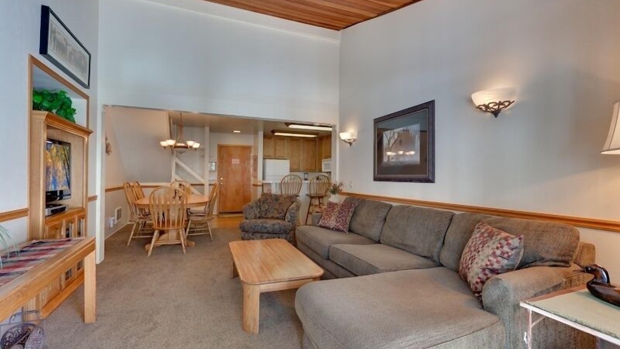 Photo of Bedroom in Mammoth Lakes