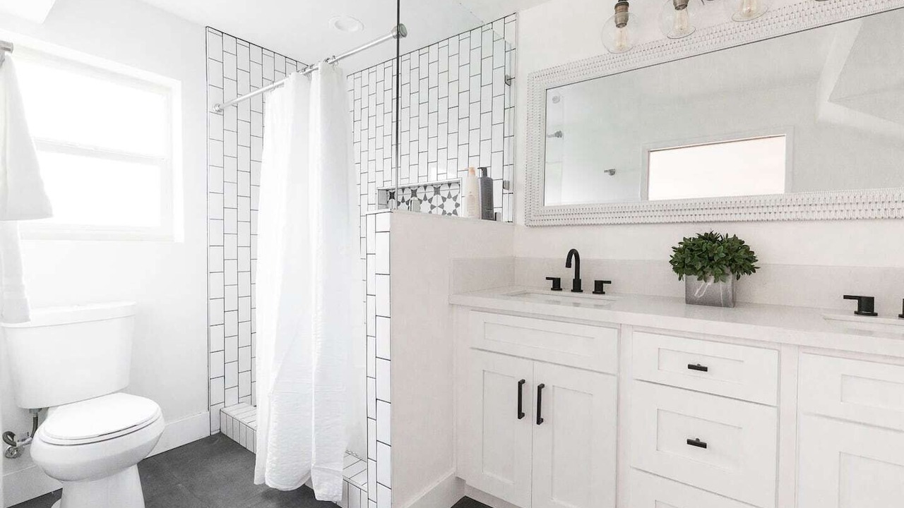 Photo of Bathroom in Encanto