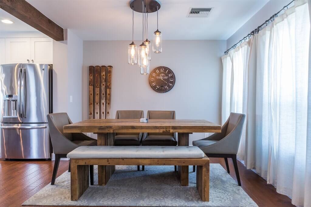 Photo of Livingroom in Paradise Valley Village