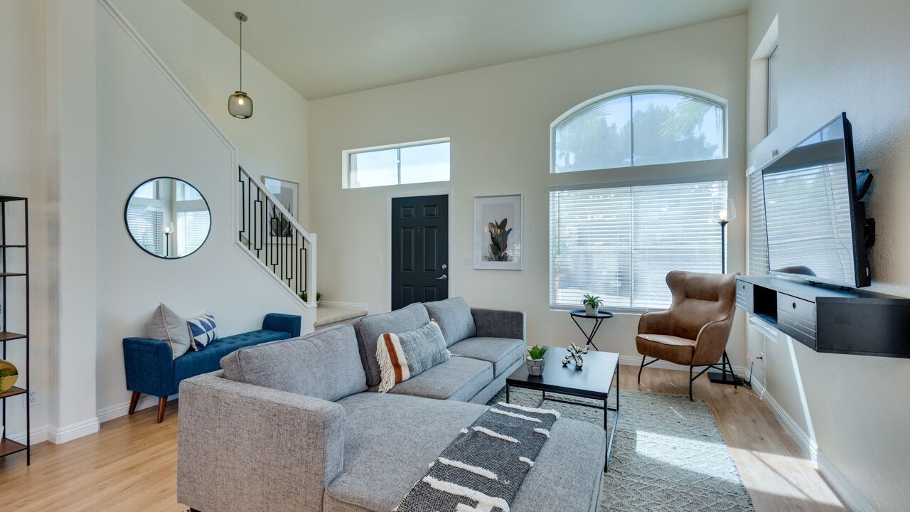 Photo of Livingroom in Green Valley