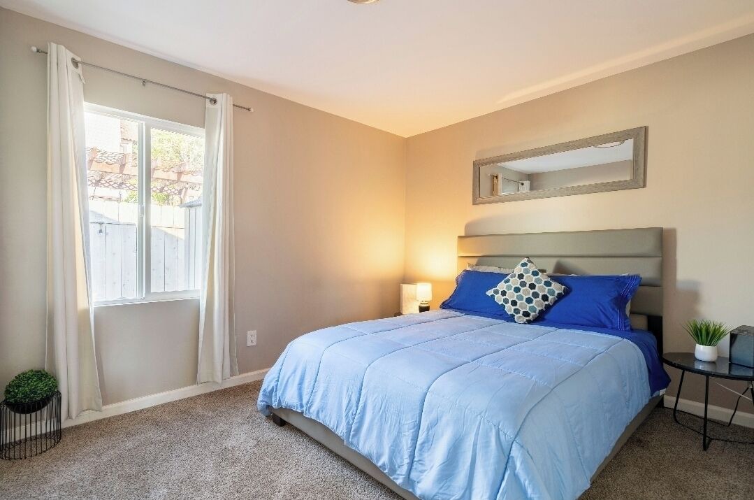 Photo of Bedroom in Lincoln Acres