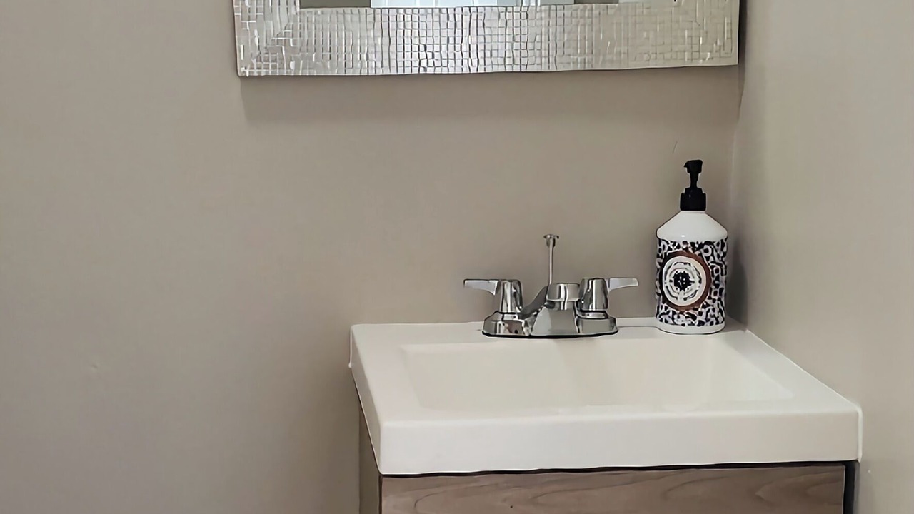 Photo of Bathroom in Lincoln Acres