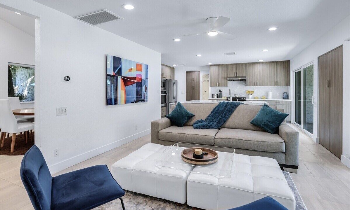 Photo of Livingroom in The Movie Colony