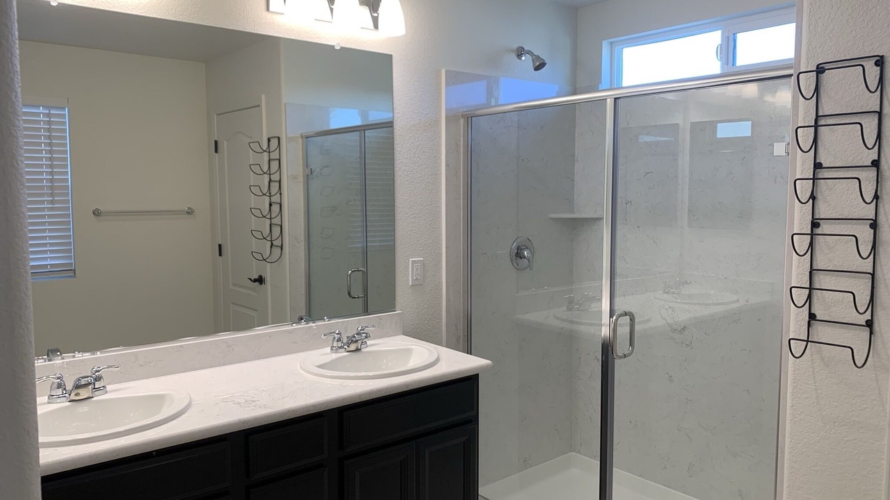 Photo of Bathroom in Woodland