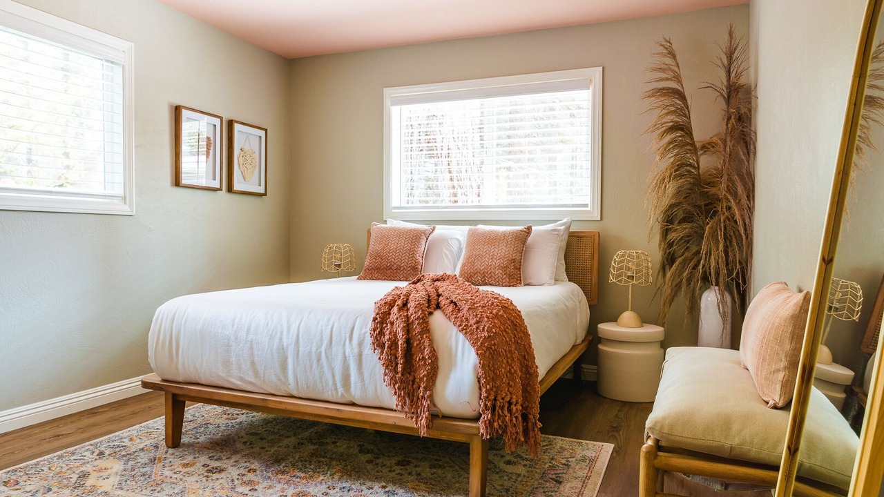 Photo of Bedroom in Summit Estates