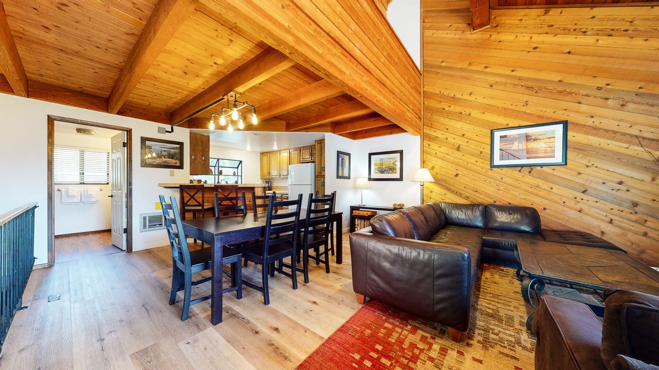 Photo of Livingroom in Mammoth Lakes