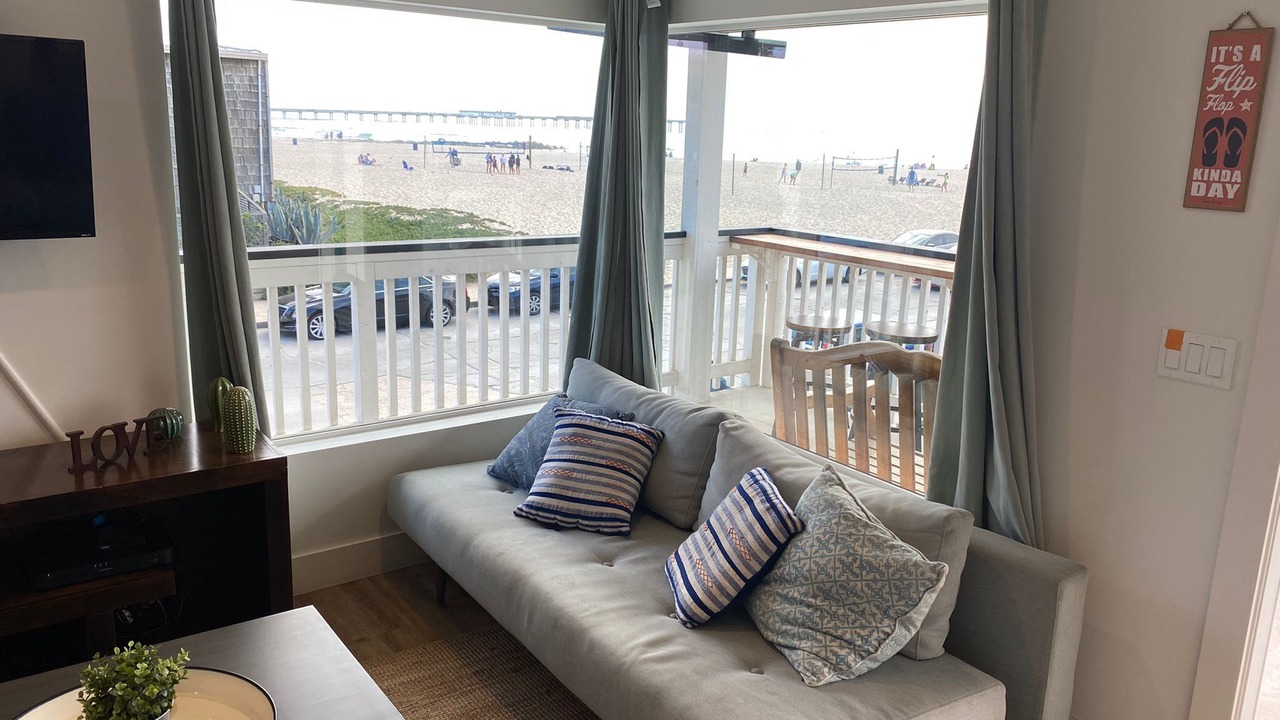 Photo of Livingroom in Ocean Beach