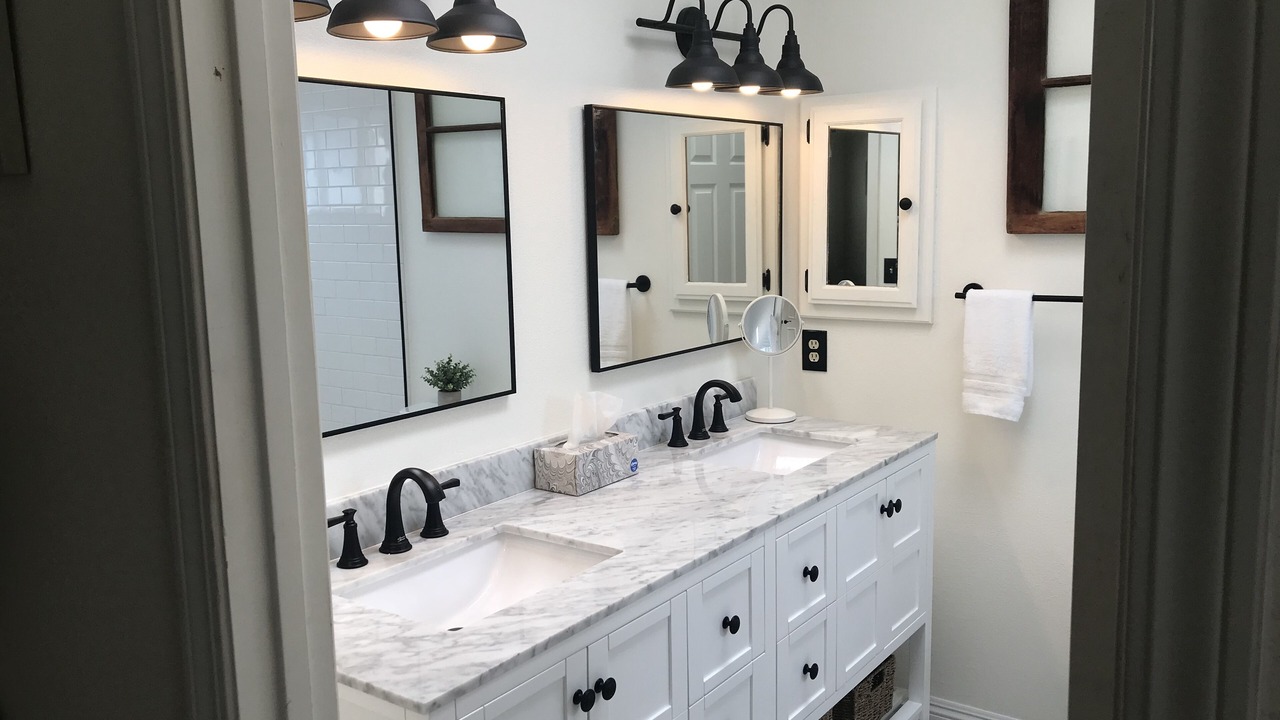 Photo of Bathroom in Shell Beach