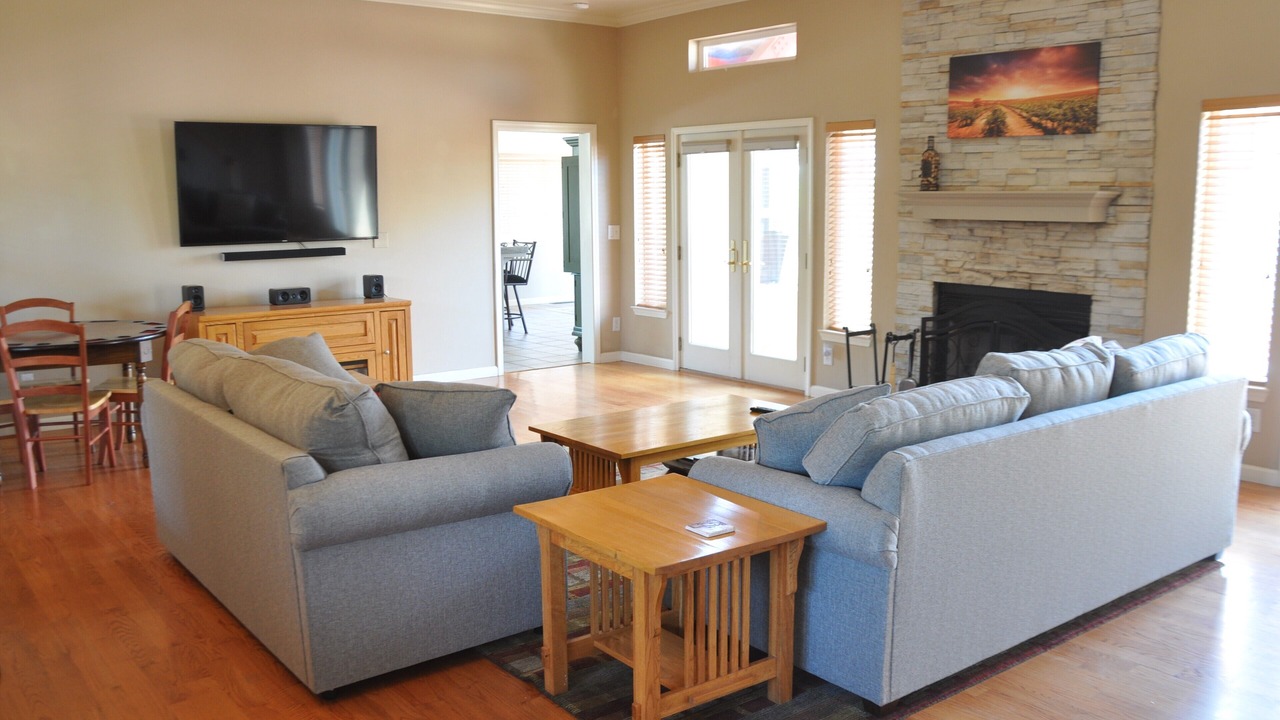 Photo of Livingroom in Shenandoah Valley