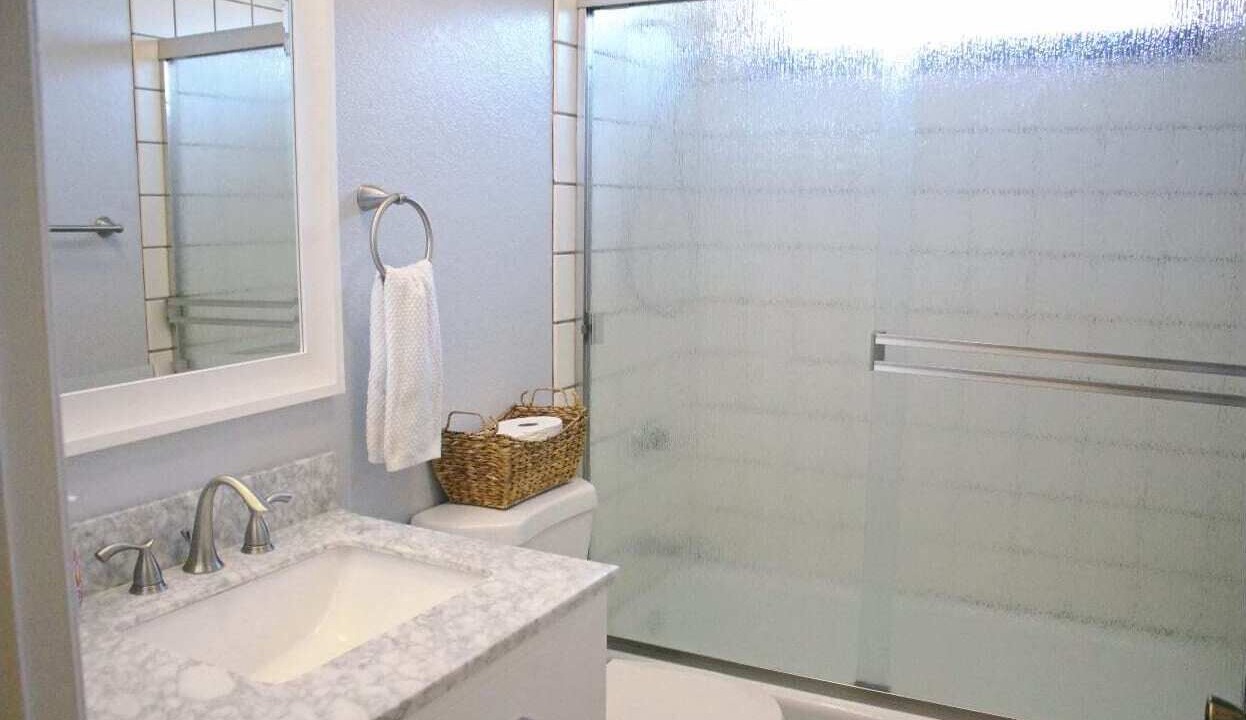 Photo of Bathroom in Baywood Park