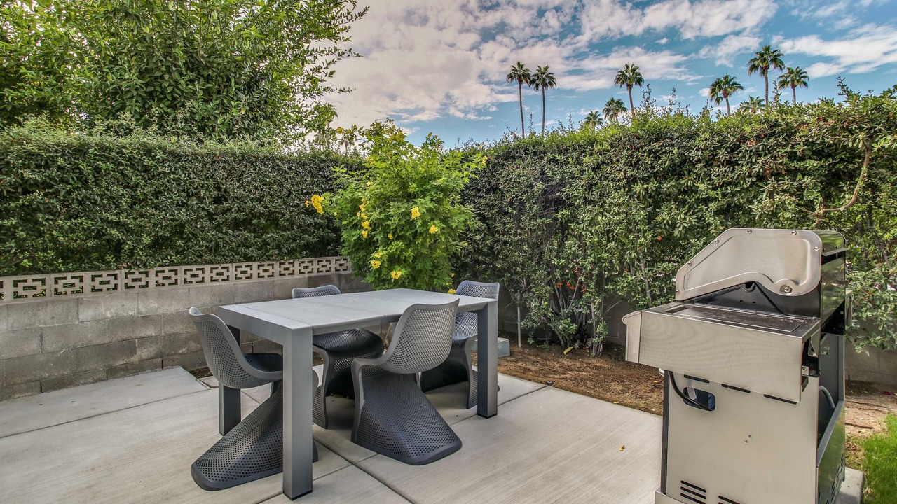 Photo of Outdoor in Araby Commons