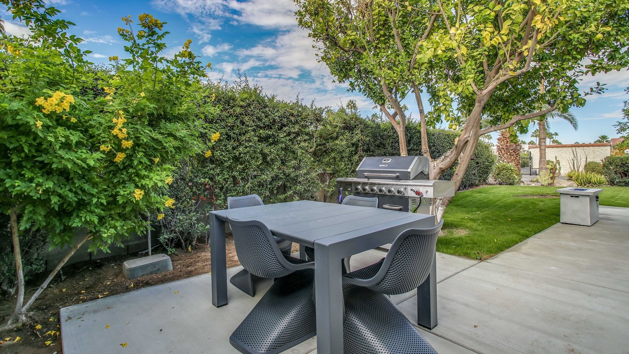 Photo of Outdoor in Araby Commons