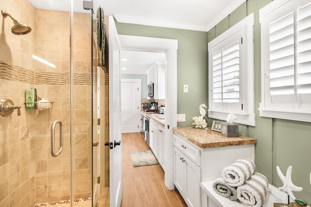 Photo of Bathroom in Avalon