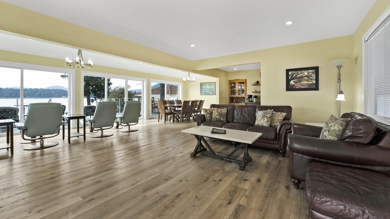 Photo of Livingroom in Wilbur Springs