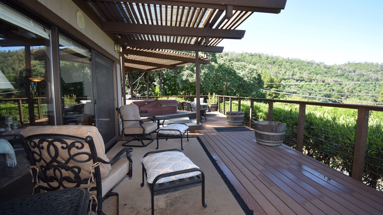Photo of Patio Balcony in Clear Lake