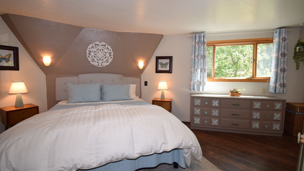 Photo of Bedroom in Clear Lake