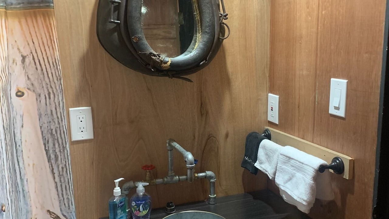 Photo of Bathroom in Circleville