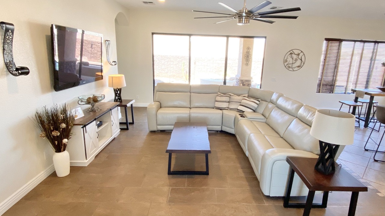 Photo of Livingroom in Desert Hills