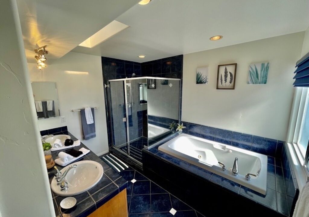 Photo of Bathroom in Village of La Jolla