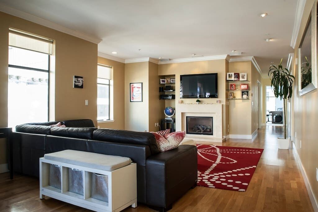 Photo of Bedroom in Lower Nob Hill