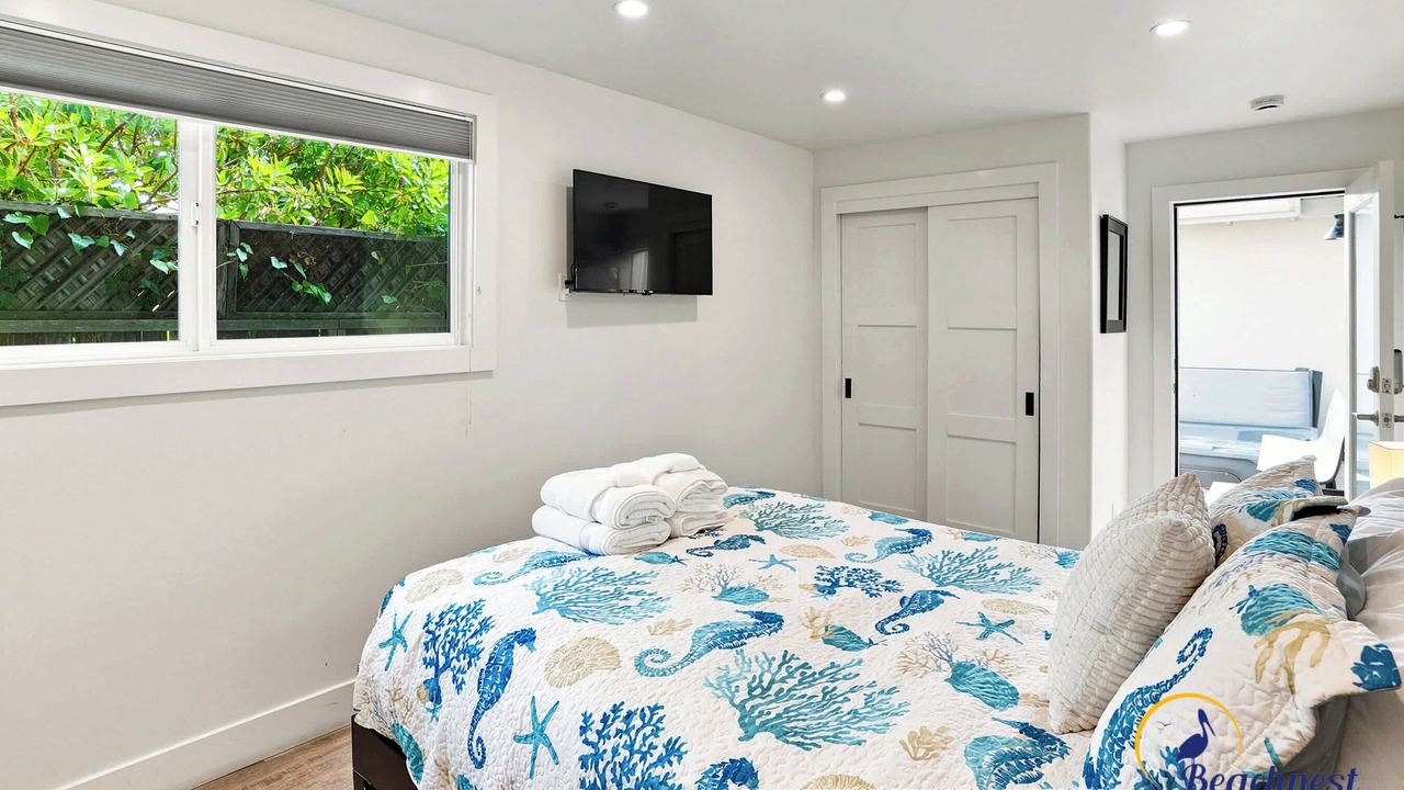 Photo of Bedroom in Opal Cliffs