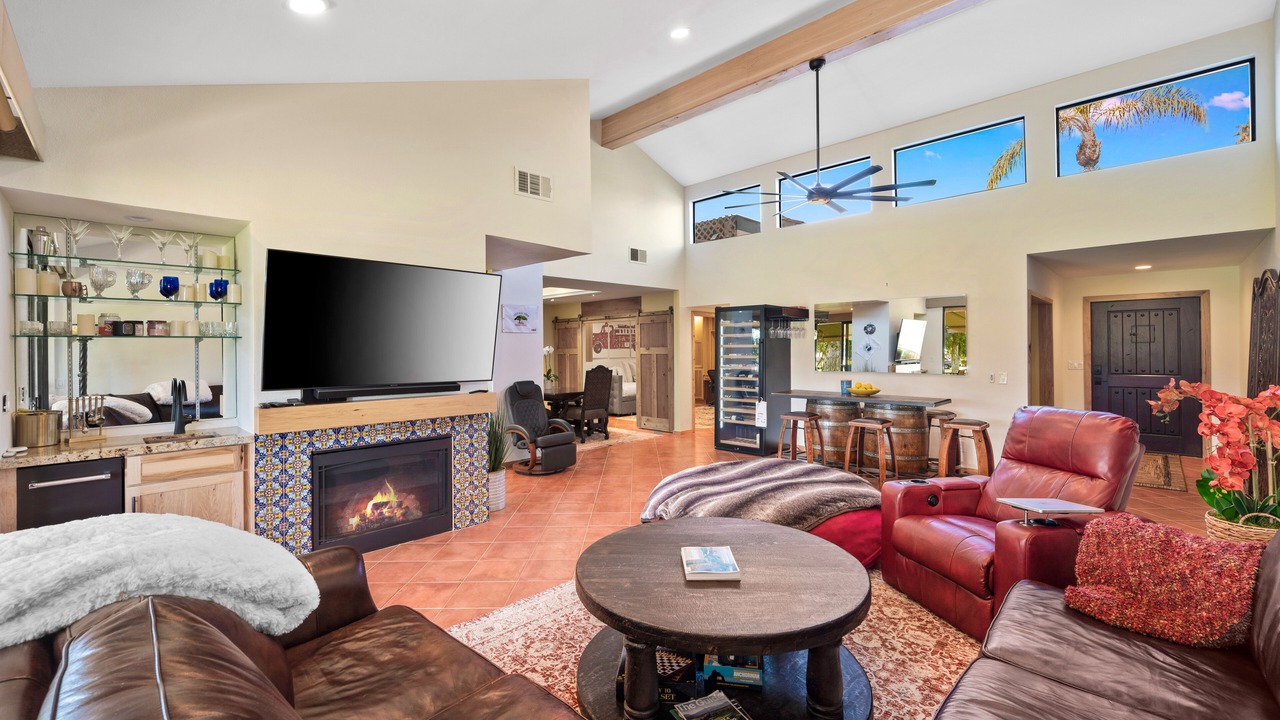 Photo of Livingroom in Palm Desert