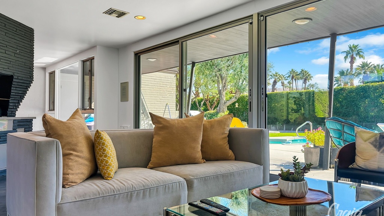 Photo of Livingroom in Tahquitz River Estates