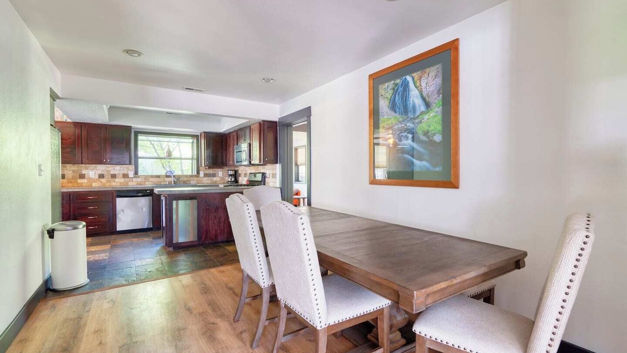 Photo of Livingroom in Southern Crossing
