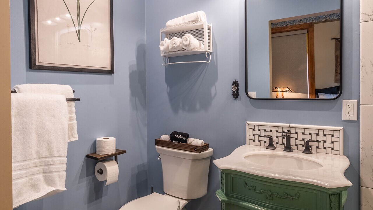 Photo of Bathroom in Bishop