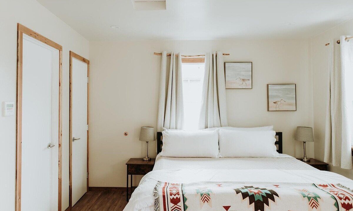Photo of Bedroom in Baywood Park